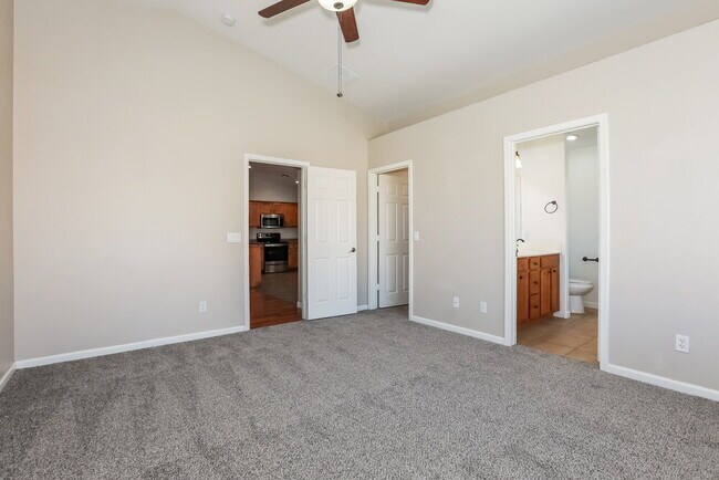 Building Photo - 3650 W Carlos Ln