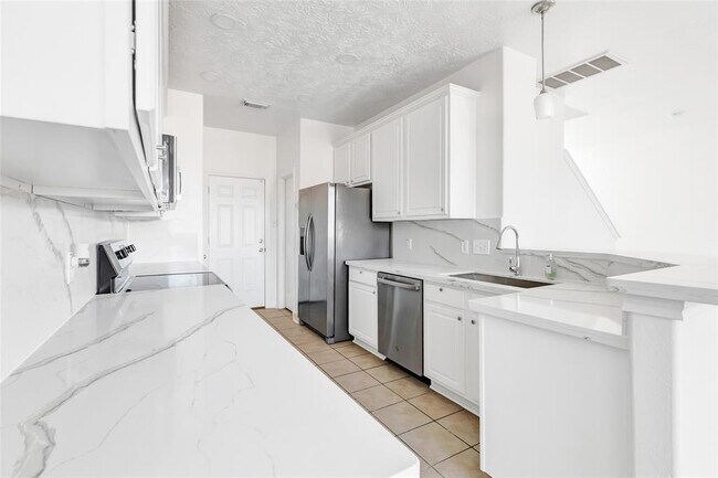 Building Photo - 17635 Olympic Park Ln