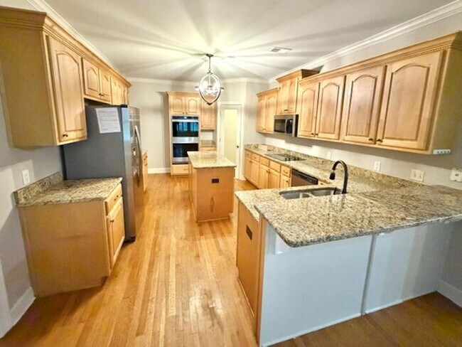 Building Photo - Beautiful 5BR 4.5 bath + bonus room family home in Collierville! Collierville schools