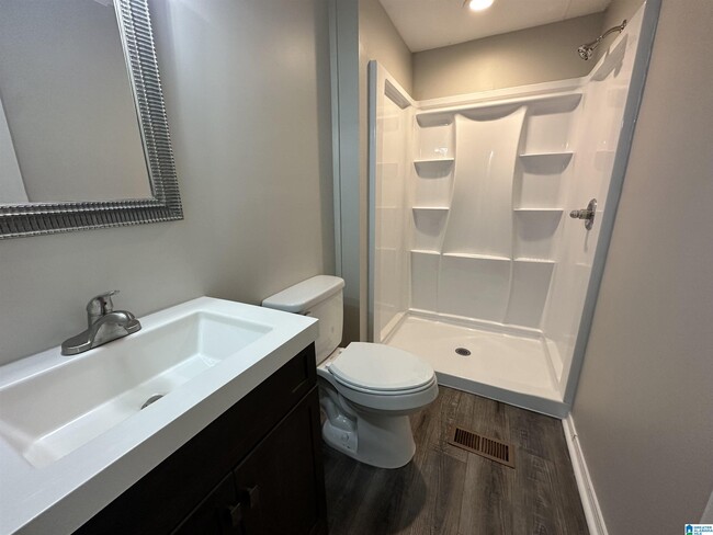 Building Photo - 114 Bettis Cir