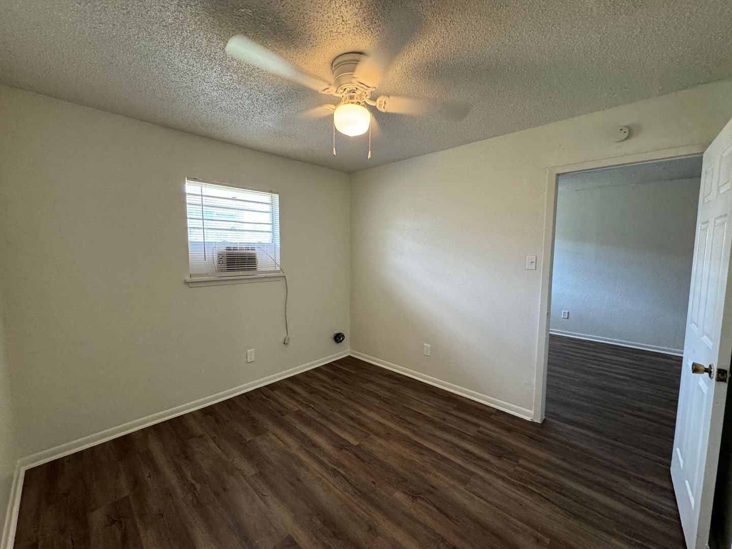 Building Photo - 505 Sunset Ln