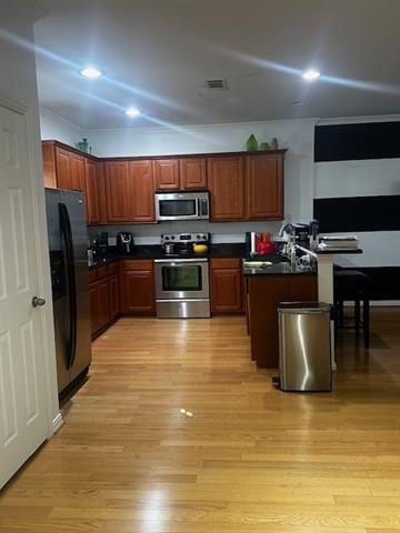 Building Photo - 2403 Stutz Dr
