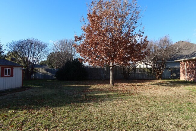 Building Photo - Charming 3-Bedroom Home with 2 Full Bathrooms in Waco, TX - Must See!