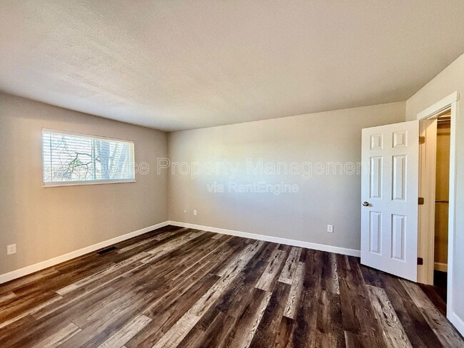 Building Photo - 10010 Bryant Ct