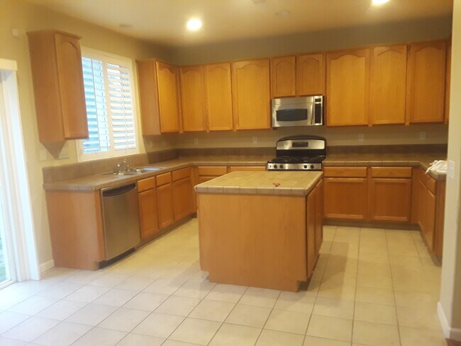 Building Photo - 3968 Colma Ave