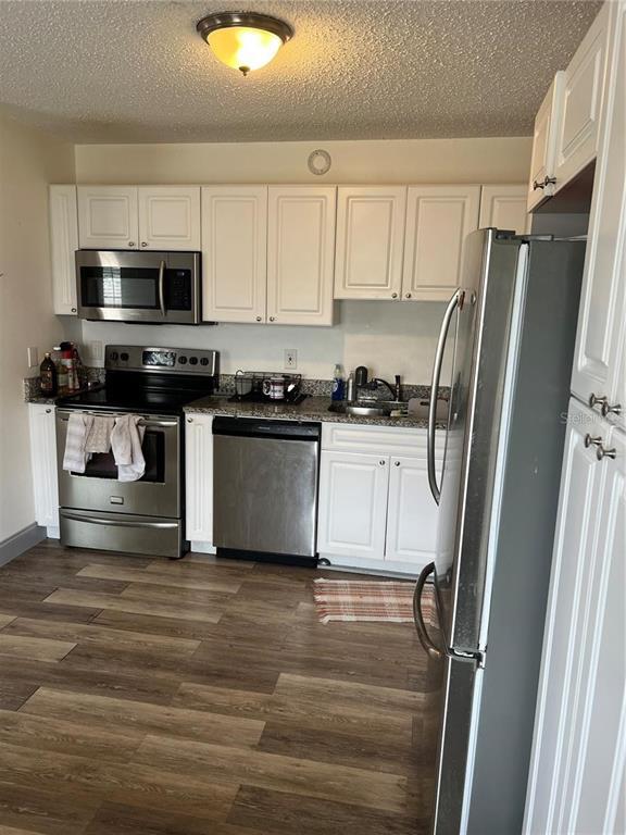 Building Photo - 2103 W Cherry St