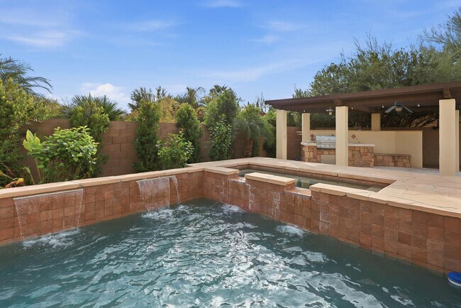 Building Photo - 6570 S Bogle Ave