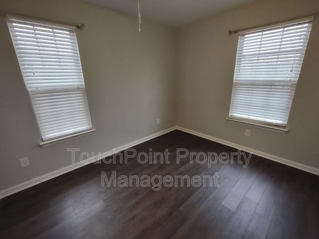 Building Photo - 4073 Zilker Park Dr