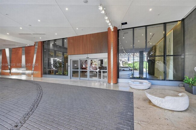 Building Photo - 68 SE 6th St