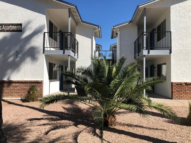 Building Photo - 349 N 11th St