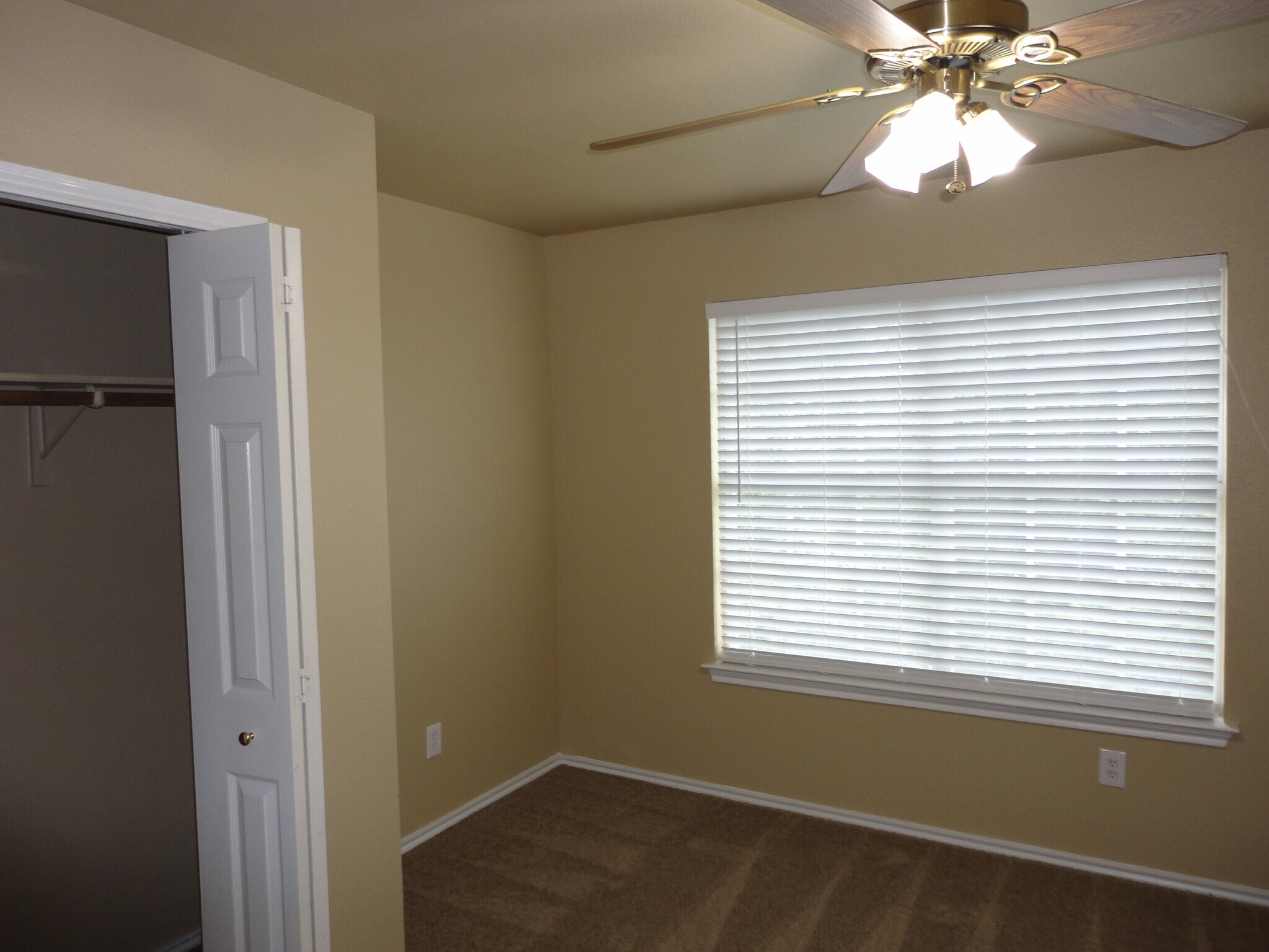 Building Photo - 1114 Black Locust Drive West