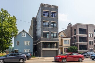 Building Photo - 3253 N Elston Ave