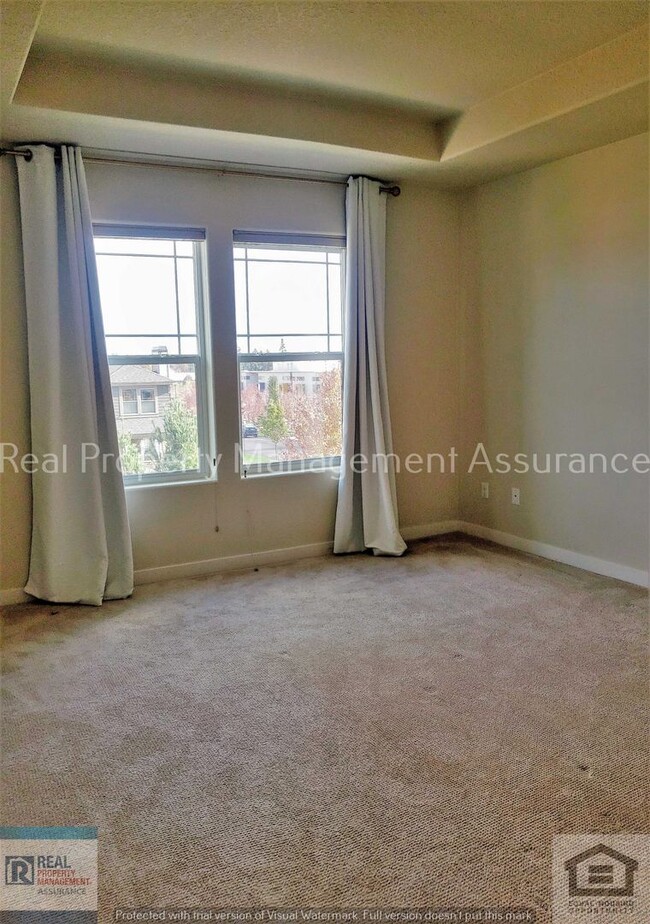 Building Photo - 28857 SW Geneva Loop