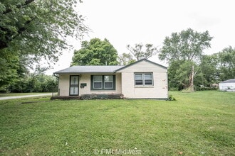 Building Photo - "Charming 3-Bedroom Home in Anderson, IN w...