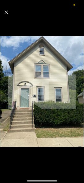 Building Photo - 52 Seminary Ave
