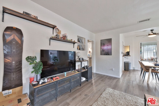 Building Photo - 4905 Coolidge Ave