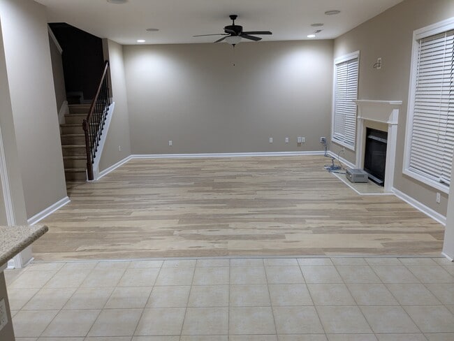 Building Photo - 1011 Blue Bonnet Ct