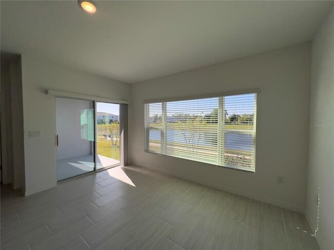 Building Photo - 490 Thompson Vlg Ave
