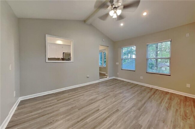 Building Photo - 3929 Lookout Point Dr