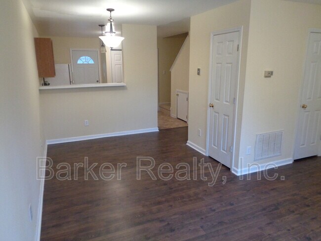 Building Photo - 4929 Coral Ridge Ct