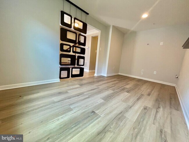 Building Photo - 9162 Landon House Ln