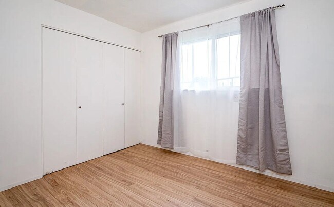 Building Photo - Remodeled 3 Bedroom, 1 Bath Home with Fenced Yard
