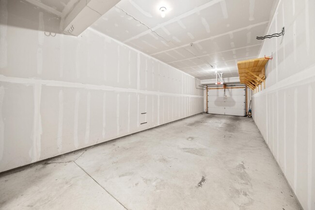 2 Car Tandem Parking Garage - 308 Legato Dr