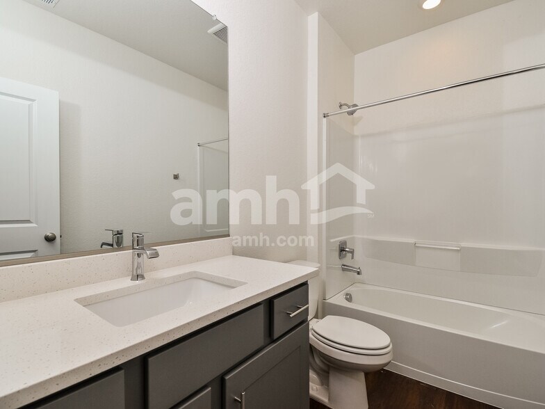Building Photo - 7618 Mardale Ln