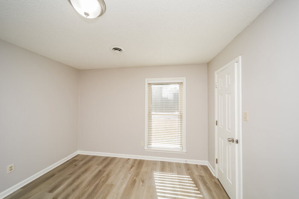 Building Photo - 7920 Wentworth Dr