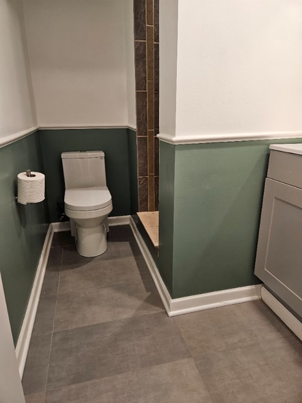 Building Photo - 1221 Methyl St