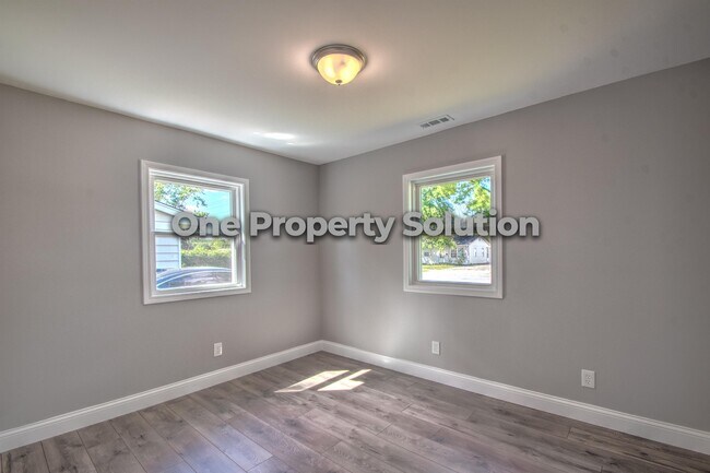 Building Photo - 4401 W 21st Ave
