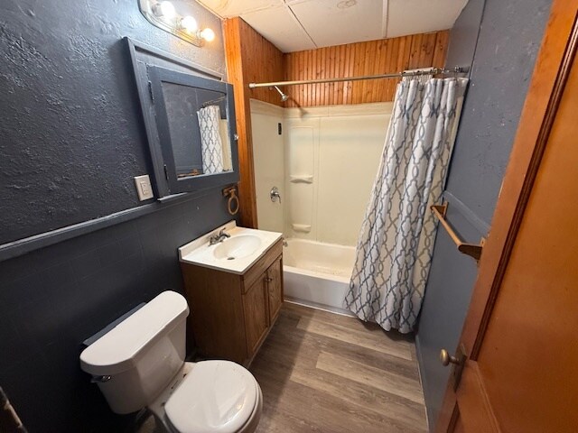 Building Photo - 3905 Brooklyn Ave