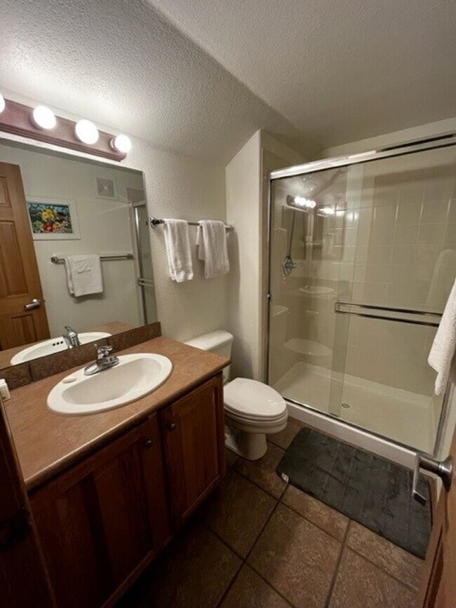 Building Photo - Winter Seasonal Rental- Tarn Landing C6
