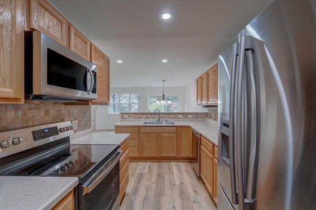 Building Photo - 3020 Selkirk Dr