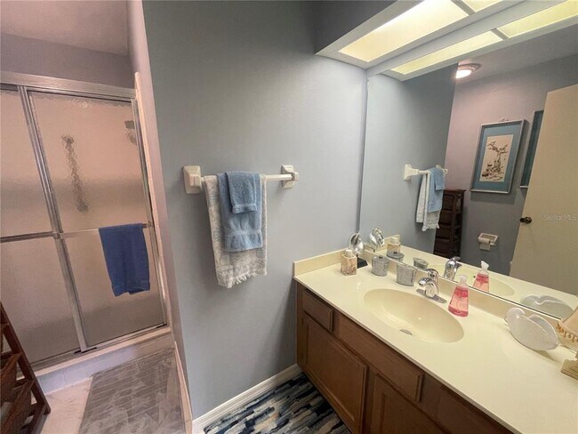 Building Photo - 1715 Atrium Dr