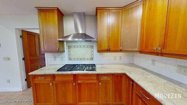 Building Photo - 2323 Ridgefield Dr