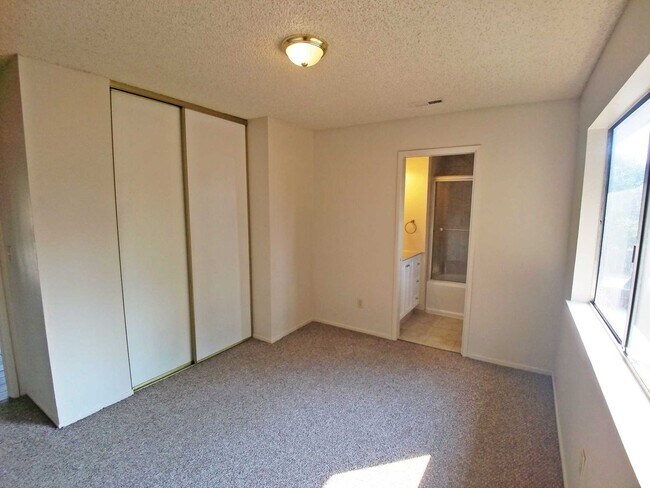 Building Photo - 17 Jolley Way