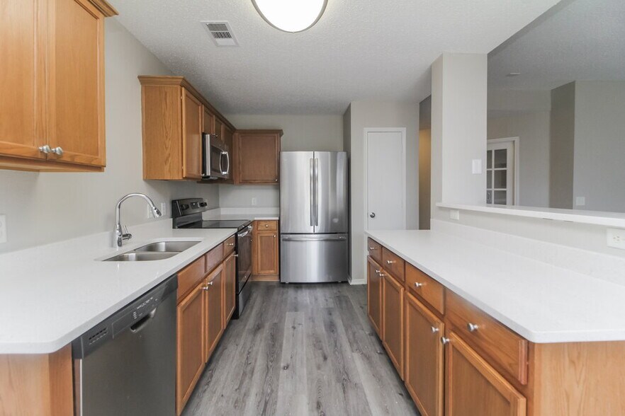 Building Photo - 823 Sage Meadow Dr
