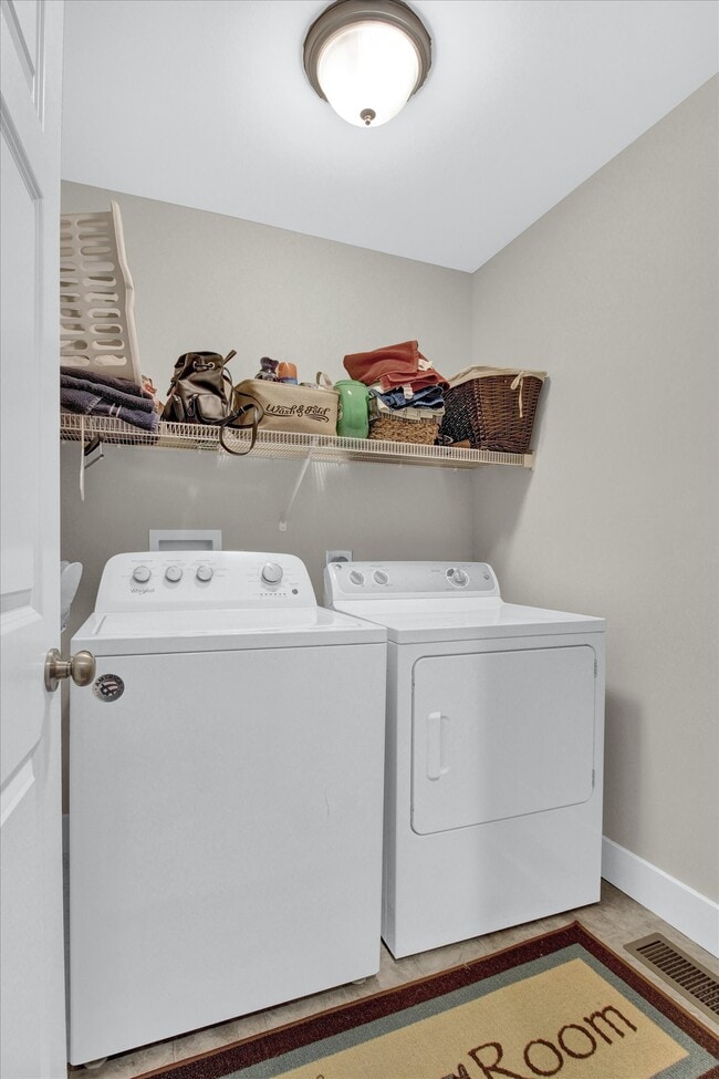 Building Photo - 2751 Post Dr