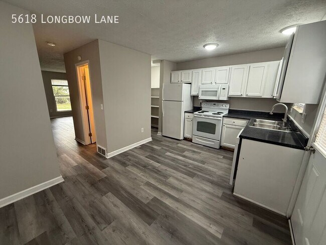 Building Photo - 5618 Longbow Ln