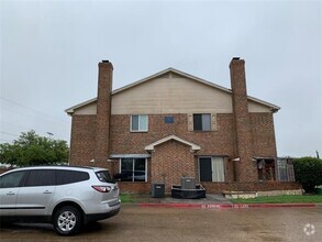 Building Photo - 3931 N Garland Ave