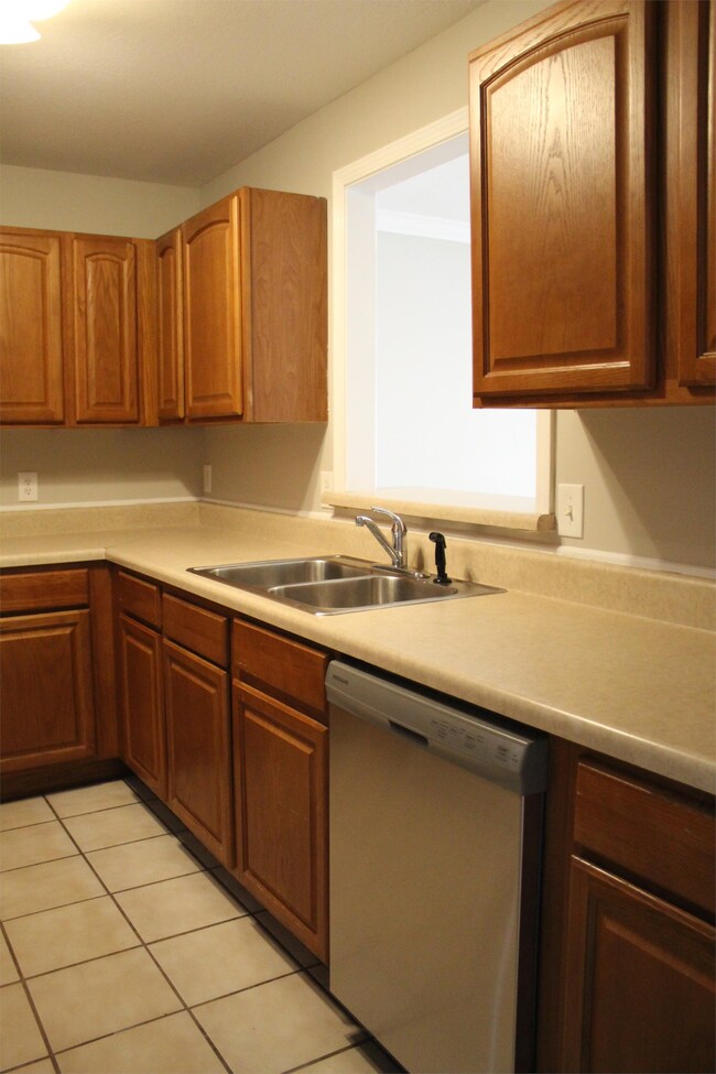 Building Photo - 7638 Emory Cove Way