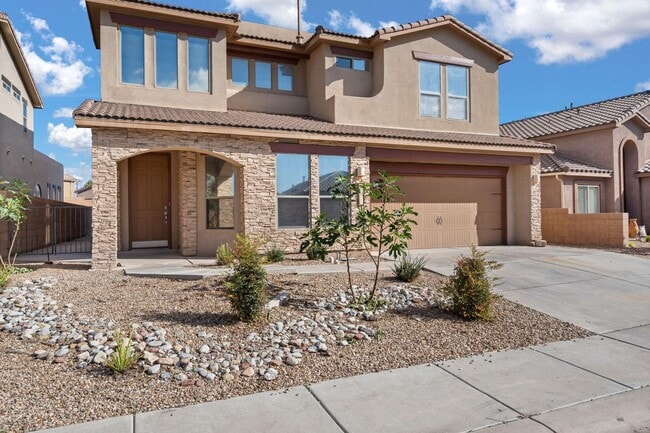 Building Photo - large happy 4+br home