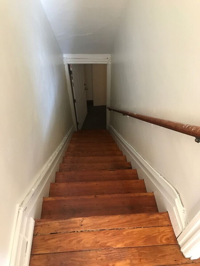 Building Photo - 139 N 10th St