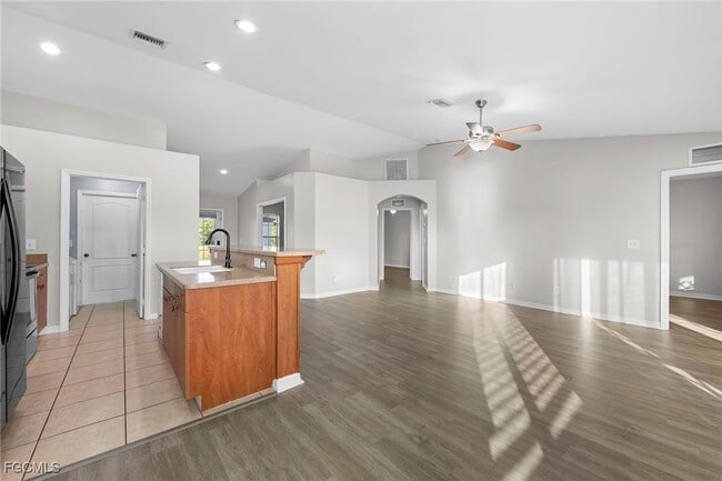 Building Photo - 2805 66th St W