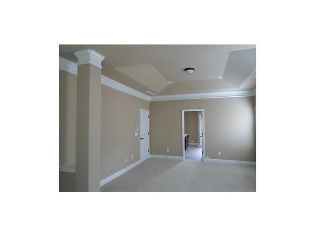 Building Photo - 3095 Carrick Rd