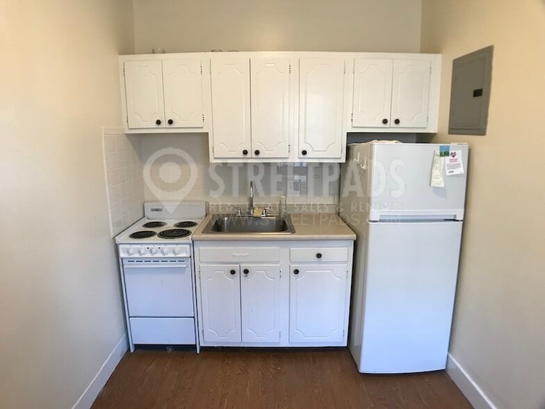 Building Photo - 1315 Commonwealth Ave