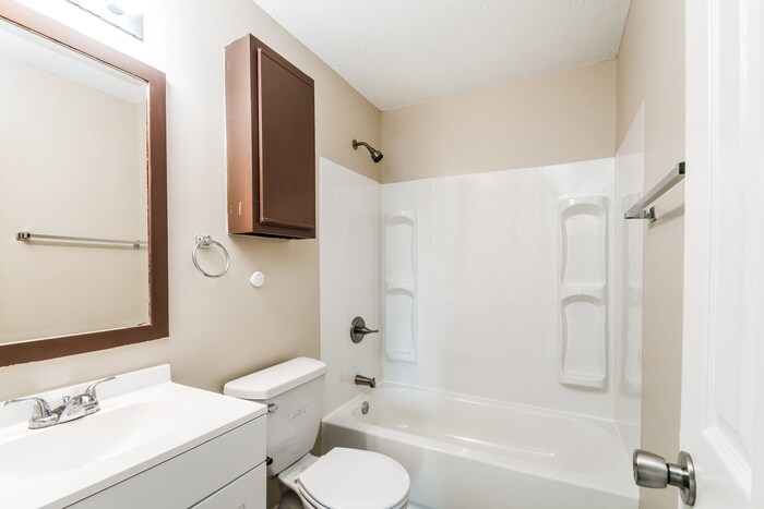 Building Photo - 6643 Manassas Dr
