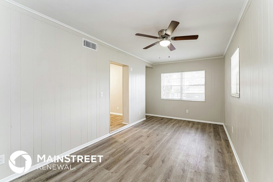 Building Photo - 5204 S 81st St