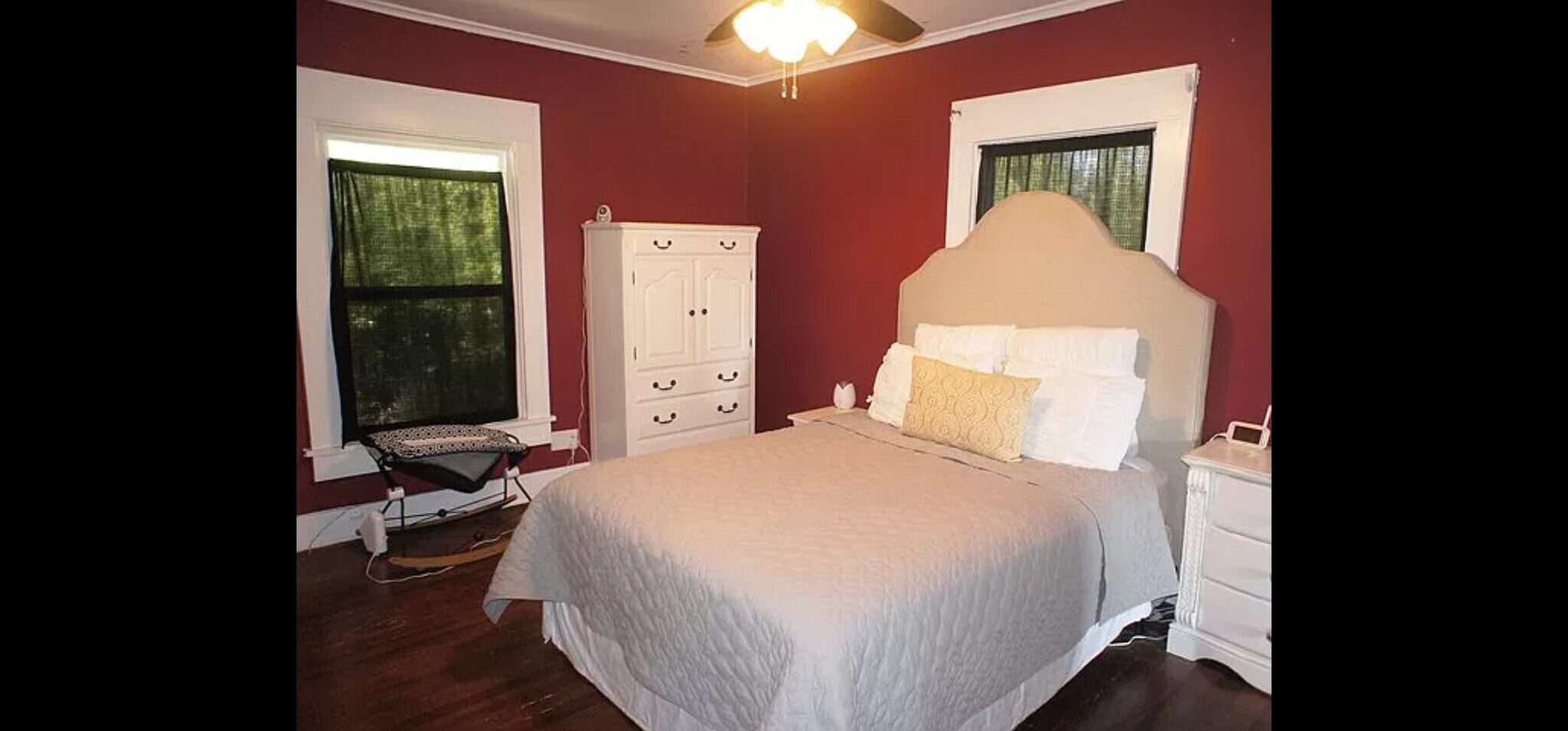 Building Photo - 901 S Broadway St